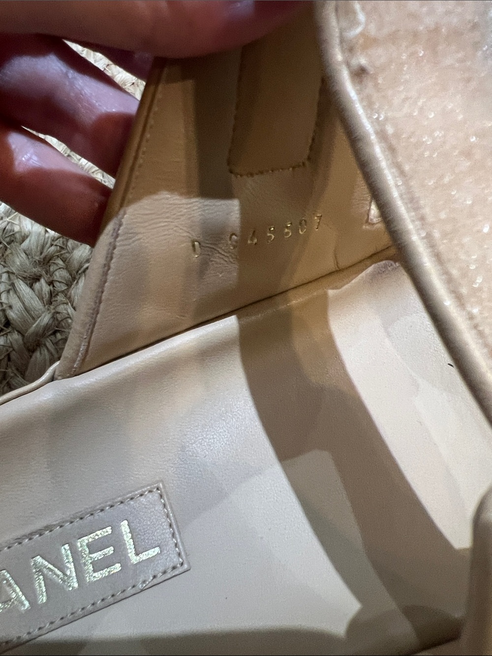 Size 41 CHANEL Beige Lambskin dad slide mule sandals - Picture 5 of 8